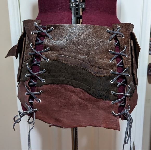 Custom made, one of a kind leather hip pack - Picture 3 of 4